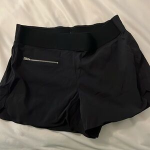 Athleta shorts size medium